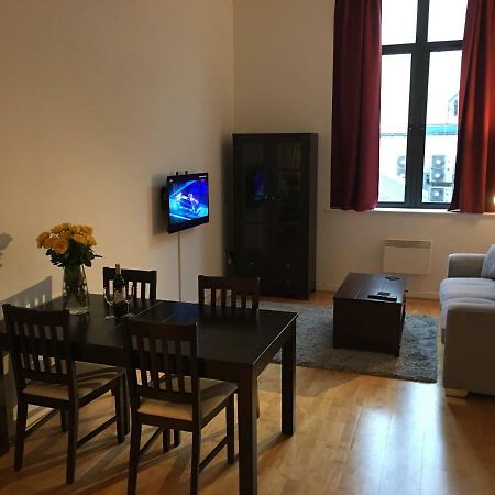 Stylish City Centre Apartment คาร์ดิฟฟ์ ภายนอก รูปภาพ