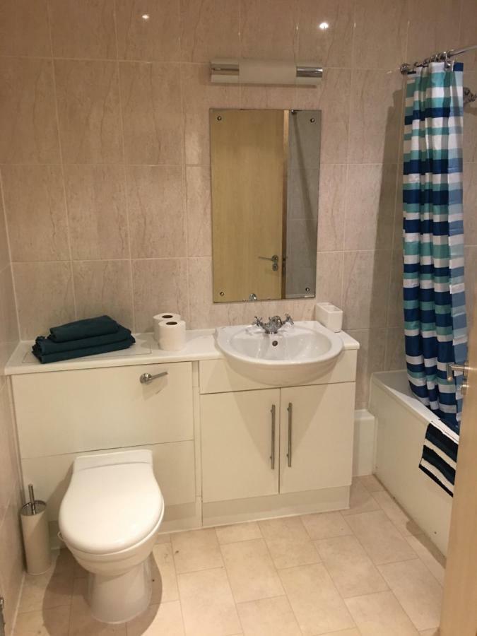 Stylish City Centre Apartment คาร์ดิฟฟ์ ภายนอก รูปภาพ